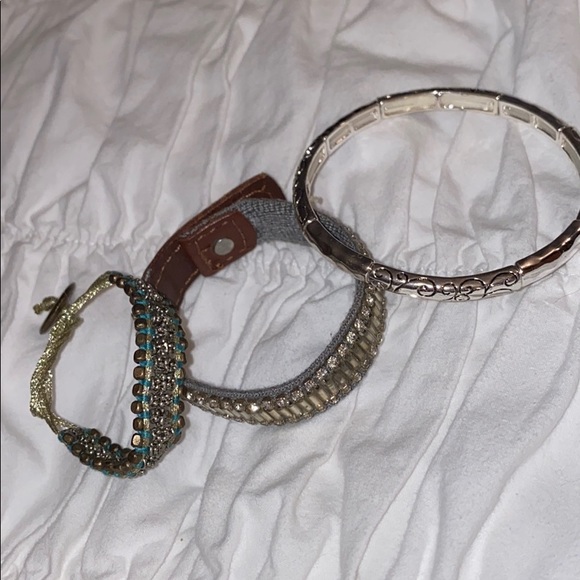 Bracelets - Picture 1 of 4